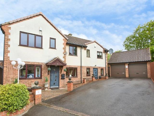 House for sale in Oakwood, East Midlands