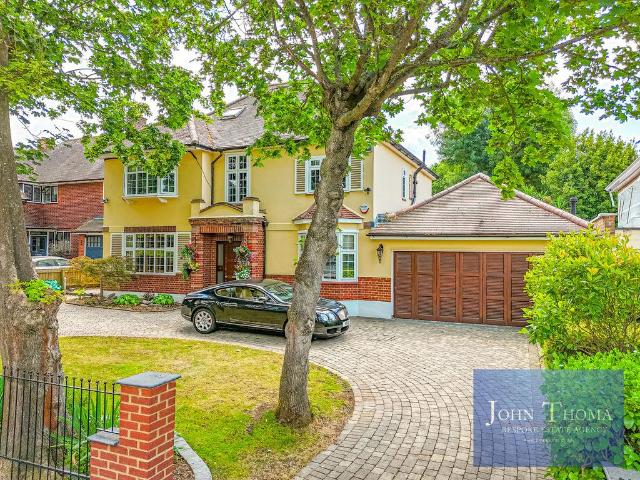 House for sale in Woodford Wells, Greater London