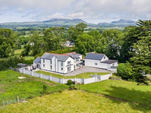 House for sale in Pwllheli
