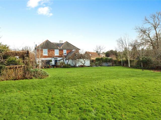 House for sale in Hurst Green, Heathlands