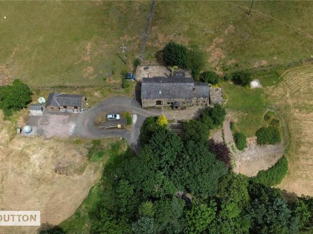 House for sale in Shaw and Crompton, Pendock