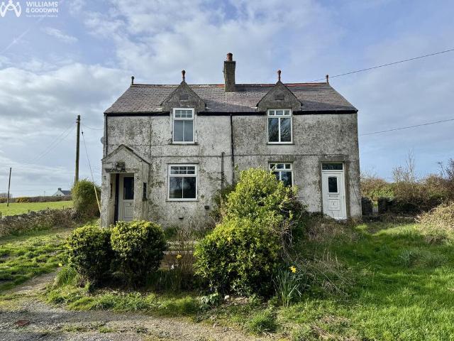 House for sale in Llanfaethlu