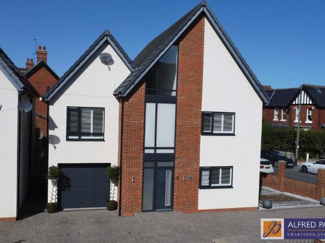 House for sale in East Boldon, Tyne And Wear