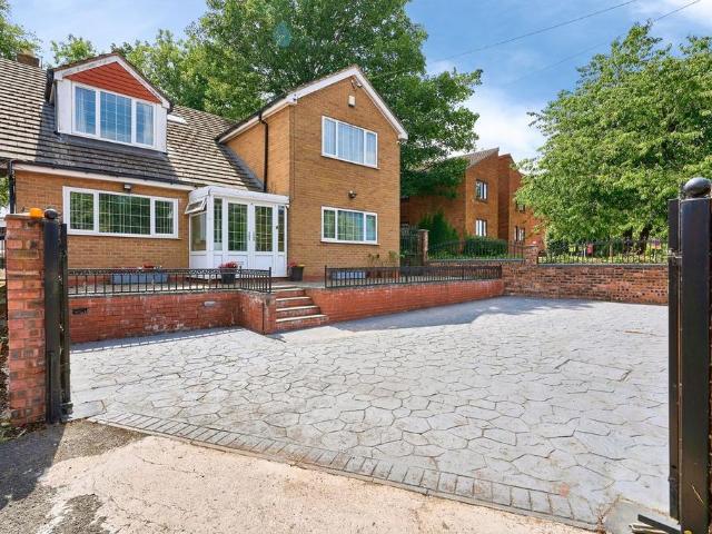 House for sale in West Midlands