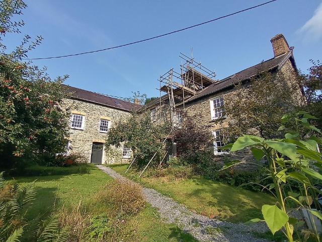 House for sale in Cwmhiraeth, Dre-fach