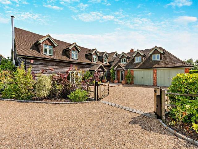 House for sale in Pachesham Park, Surrey