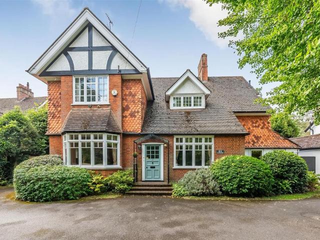 House for sale in Ashtead, Mole Valley