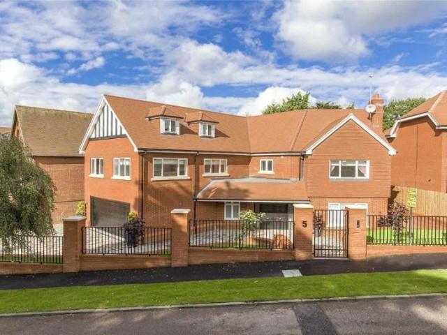 House for sale in Hadley Wood, Hadley Wood