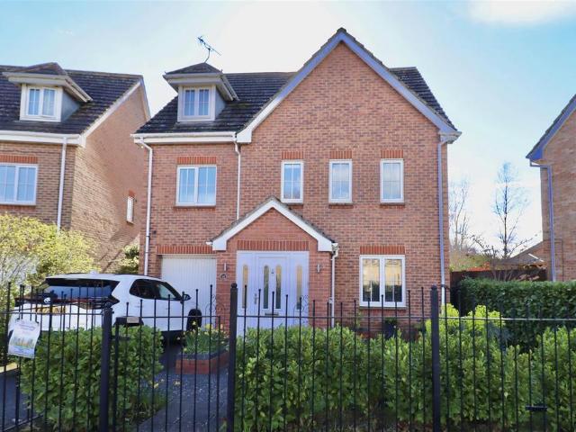 House for sale in Elloughton-cum-Brough, East Riding Of Yorkshire
