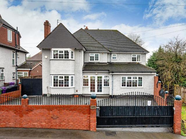 House for sale in West Midlands