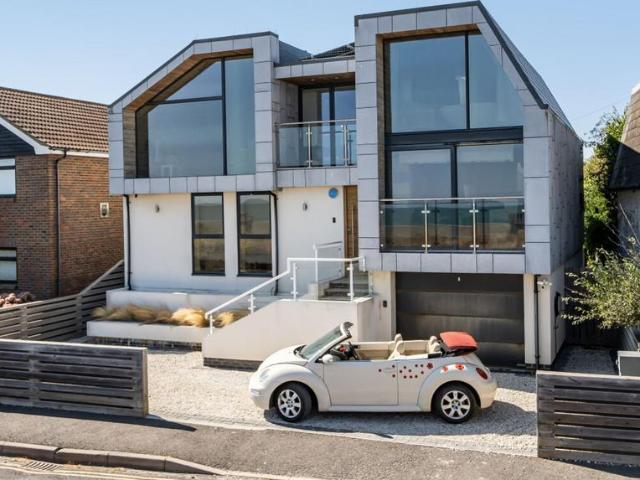 House for sale in Littlecote, West Sussex
