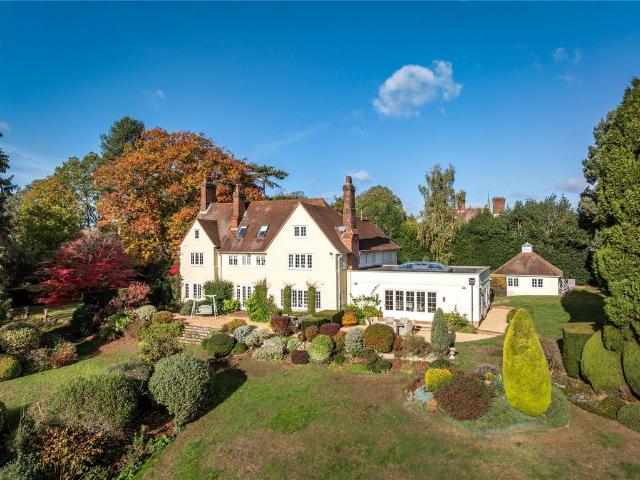 House for sale in Fole, Surrey