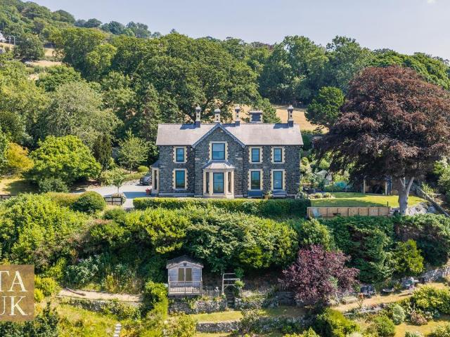 House for sale in Llanfairfechan, Wales