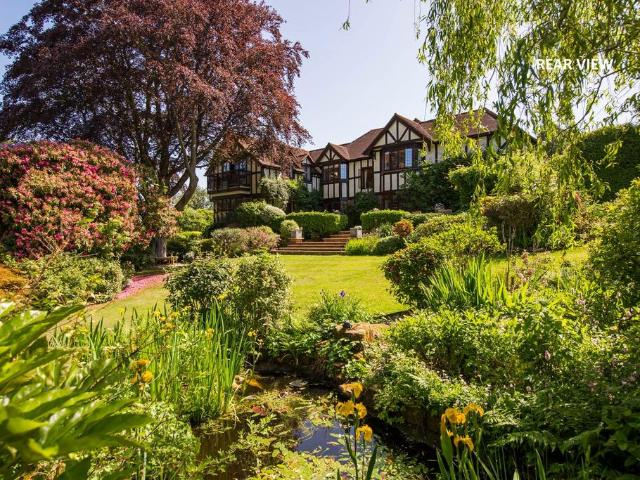 House for sale in Crowborough Warren, Cross In Hand