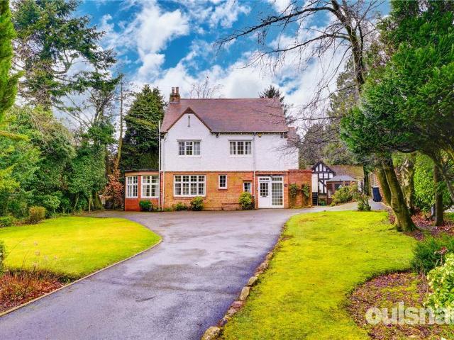 House for sale in Bromsgrove, Worcestershire