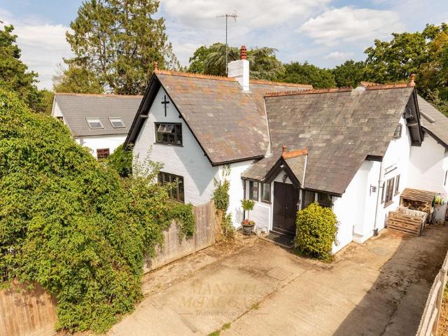 House for sale in Glynde, West Sussex