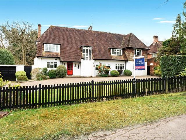 House for sale in Gerrards Cross, Denham