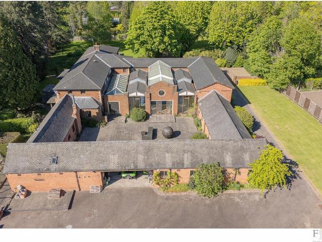 House for sale in Oadby, Leicestershire
