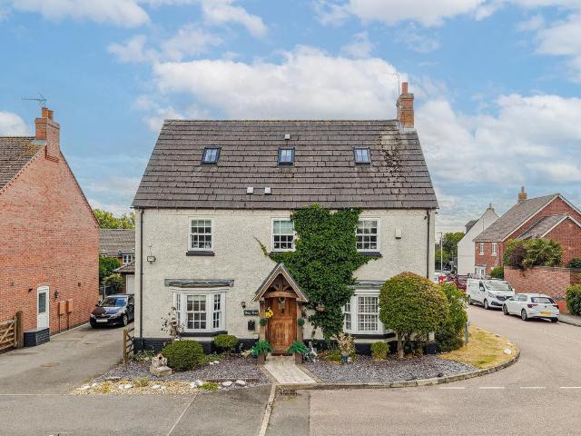 House for sale in Elmfield, Leicestershire