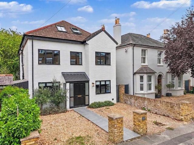 House for sale in East Molesey, Elmbridge