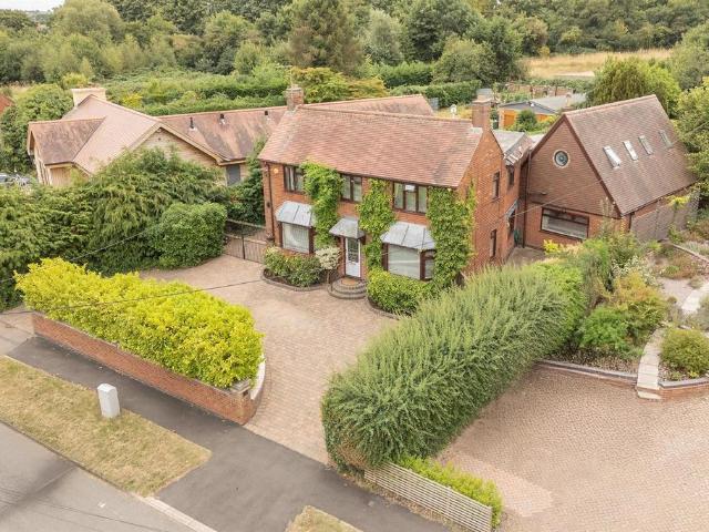 House for sale in Stanford On Avon, Leicestershire