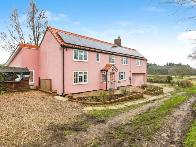 House for sale in Eastbridge, Suffolk