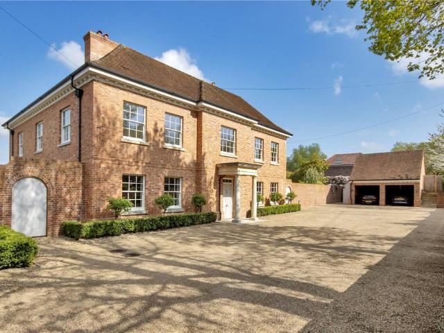 House for sale in Sandown Park, Kent