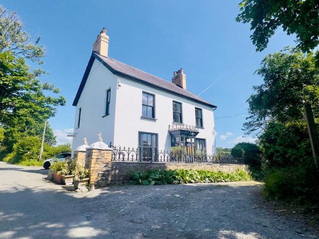 House for sale in Blaencelyn, Llwyndafydd