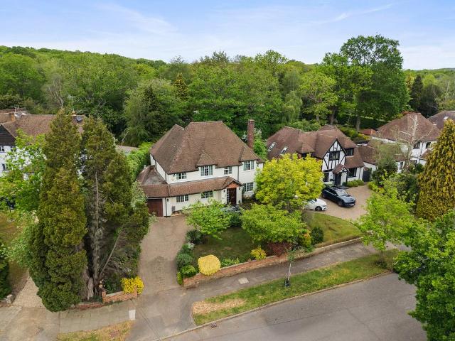 House for sale in Northwood, Greater London