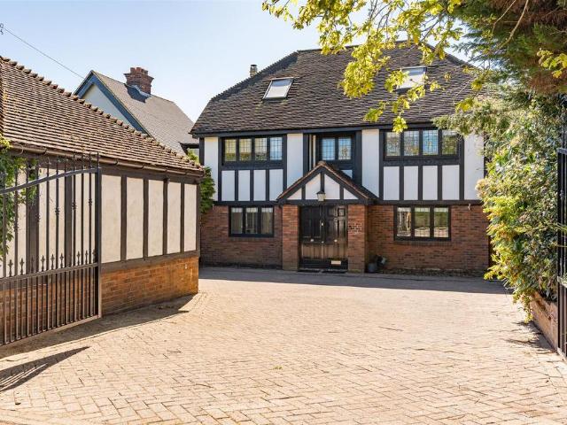 House for sale in Cuffley, Welwyn Hatfield