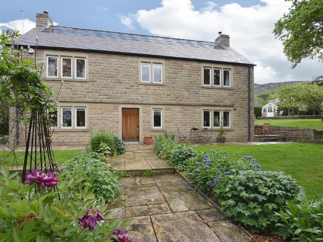 House for sale in Froggatt, East Midlands
