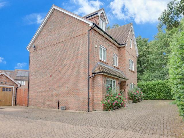 House for sale in Duton Hill, Essex