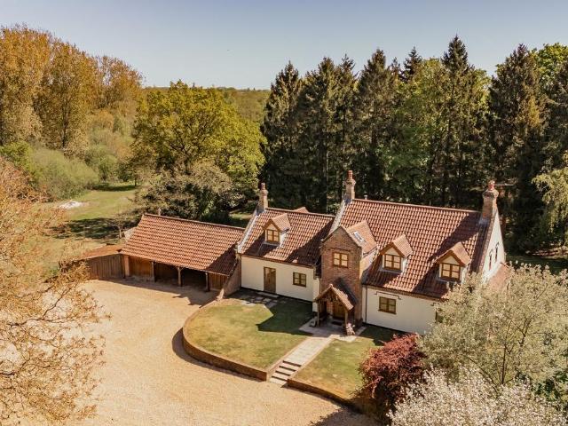 House for sale in Corpusty and Saxthorpe, Comers