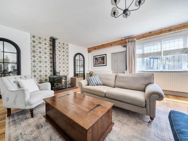House for sale in Castle, Bedford