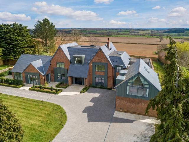 House for sale in Alderminster, Warwickshire