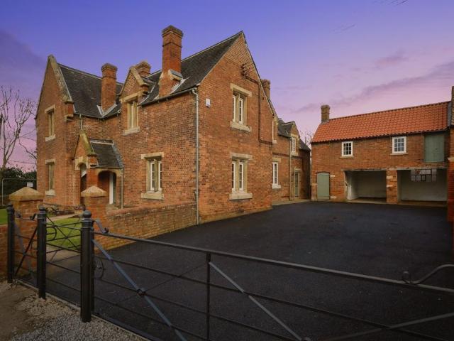 House for sale in Costhorpe, East Midlands