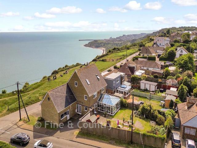 House for sale in Capel-le-Ferne, Dover