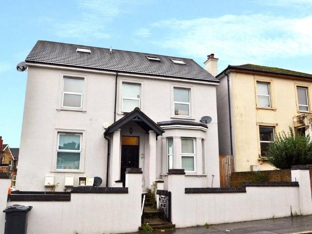 House for sale in London Borough of Croydon, Greater London