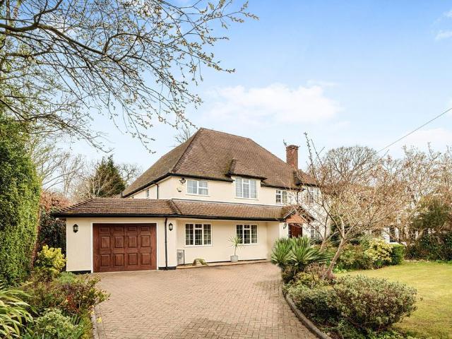 House for sale in Northwood, Greater London