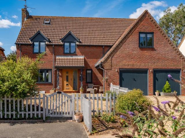 House for sale in Barholm, Lincolnshire