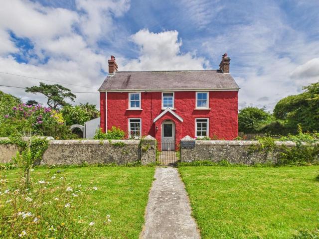 House for sale in Carew, Wales