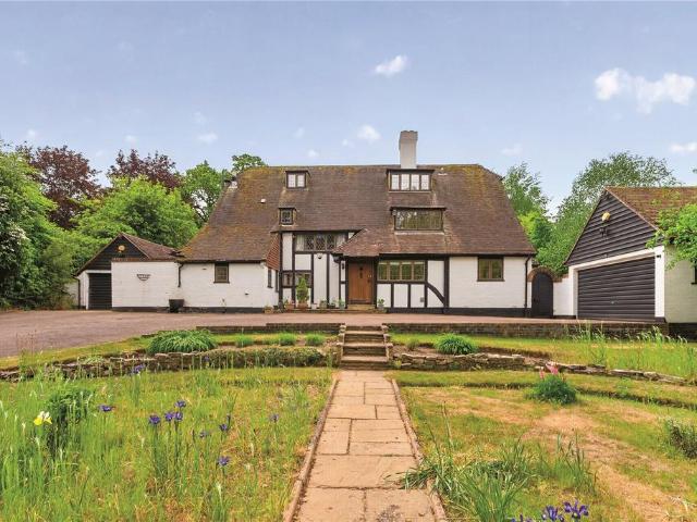 House for sale in The Butts, Kent
