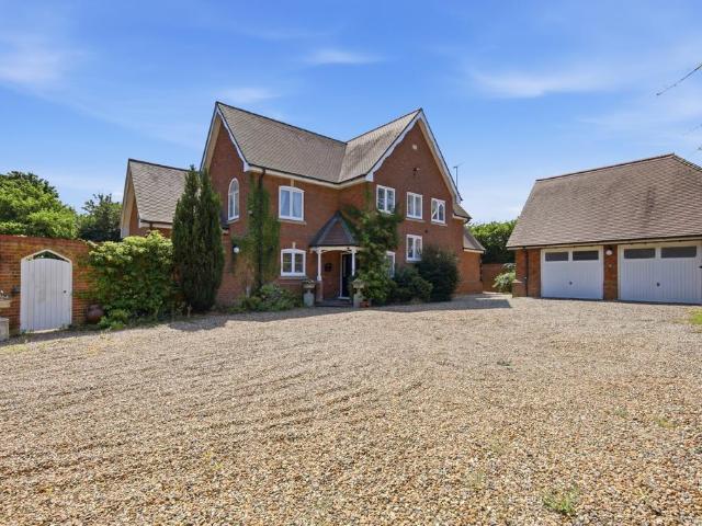 House for sale in Chipping Hill, Essex