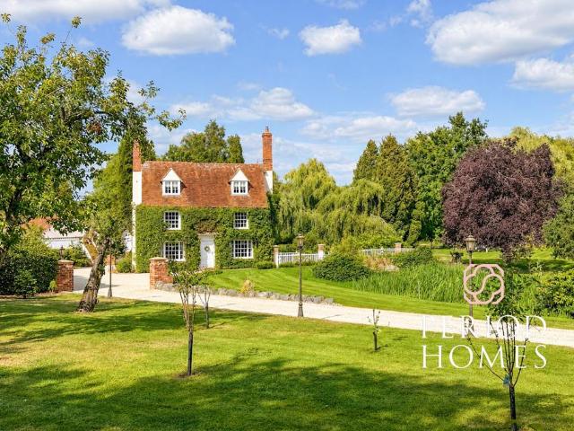 House for sale in Howe Street, Chelmsford