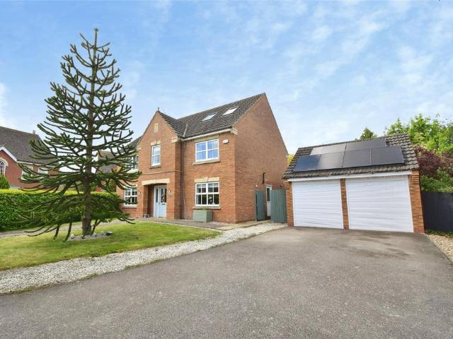 House for sale in Calvert, Buckinghamshire