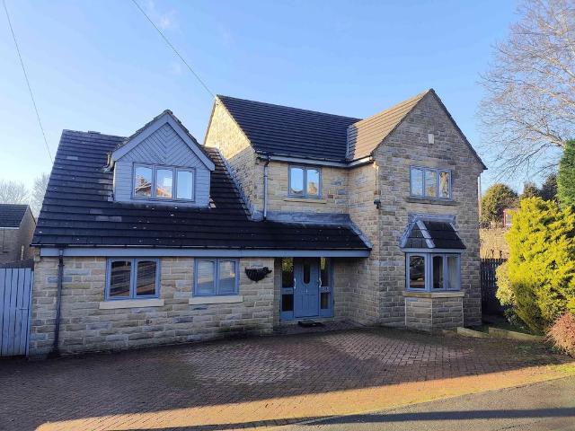 House for sale in Shelf, Calderdale