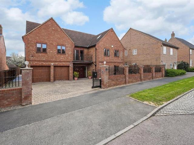 House for sale in Grange Farm, Shenley Church End
