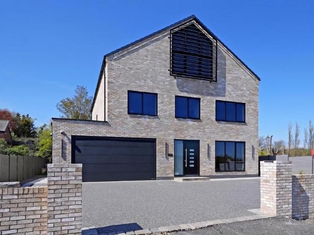 House for sale in Dore, South Yorkshire