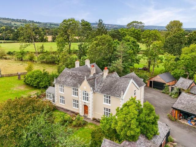 House for sale in Gobowen, Shropshire