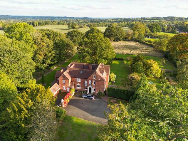 House for sale in Bromsgrove, Worcestershire